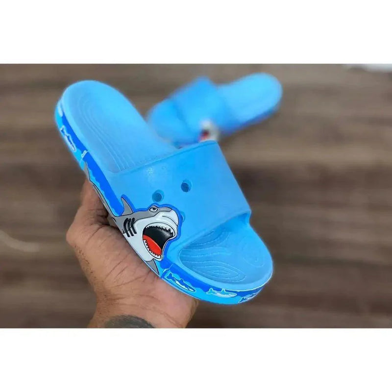 Chinelo infantil tubarão